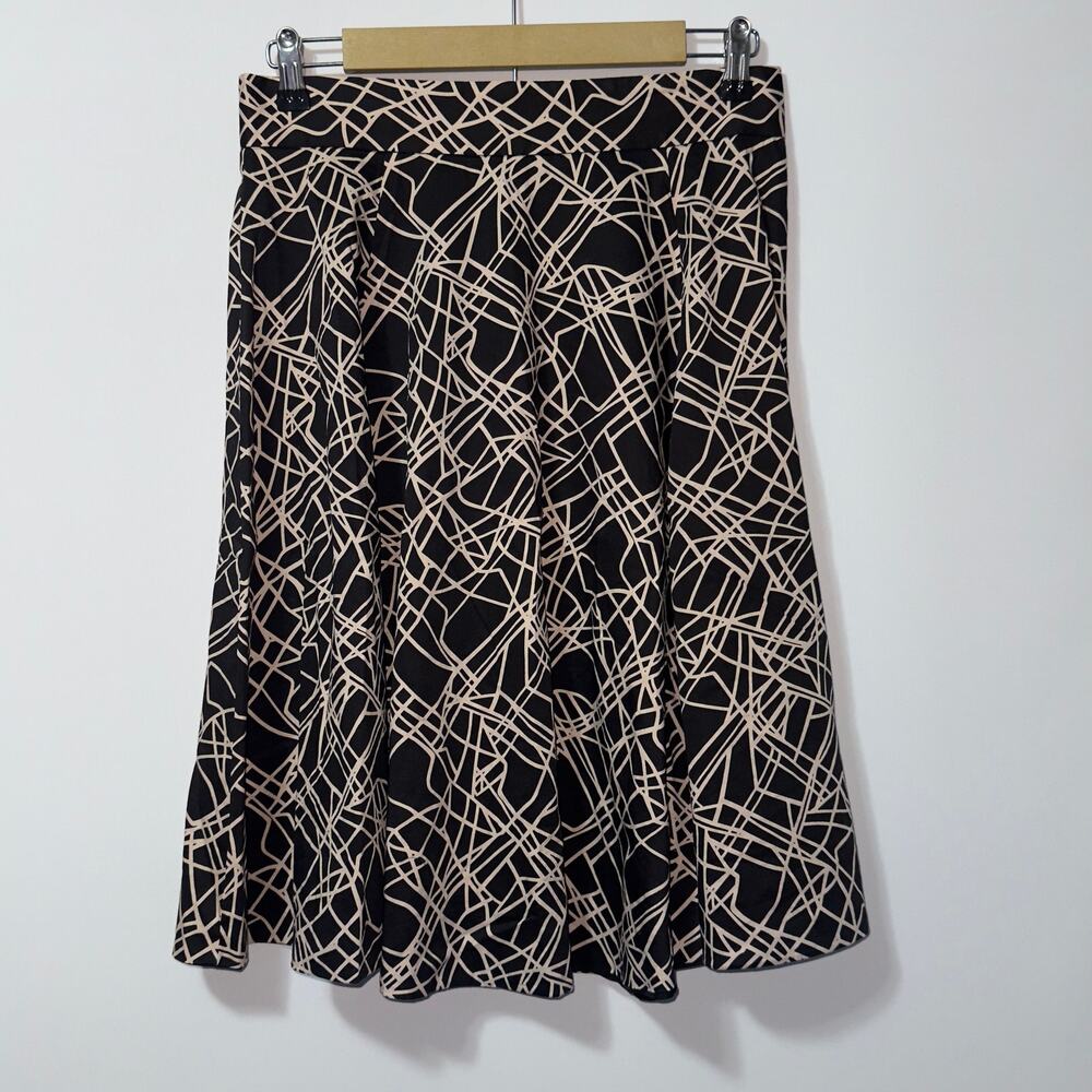 Amanda & Chelsea Black skirt women’s size 8
